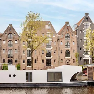 https://cosy-houseboat-love-light.amsterdamhotelsnl.com